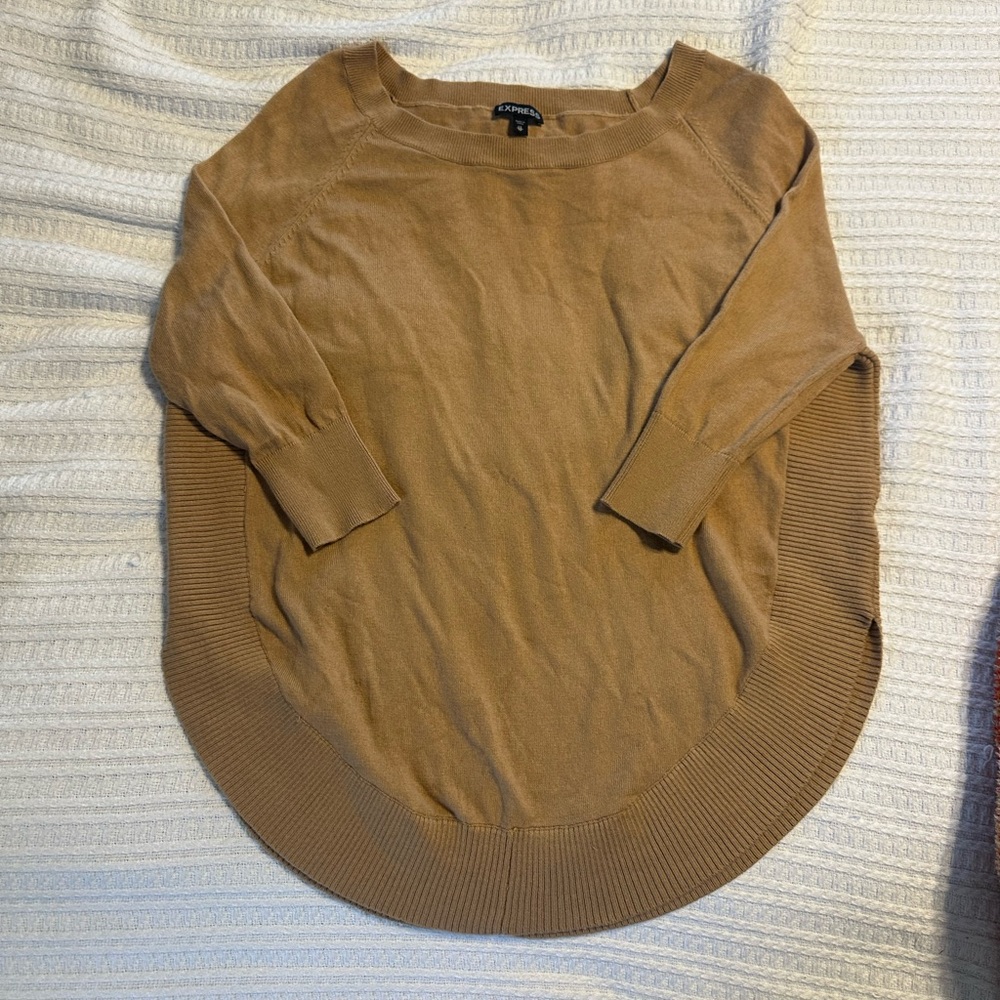 Like new express tan sweater